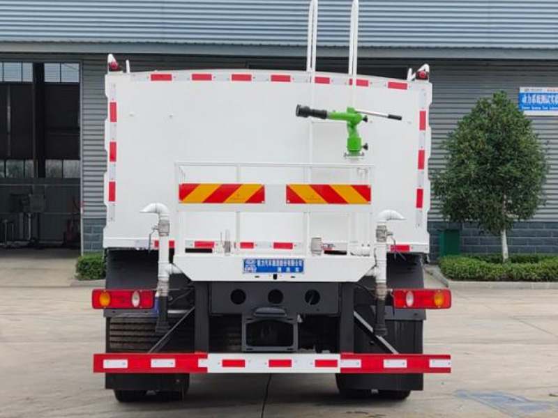 方罐-東風(fēng)天錦城市清洗車(chē)