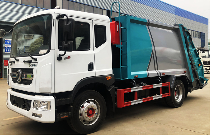 東風(fēng)D9，十方壓縮垃圾車